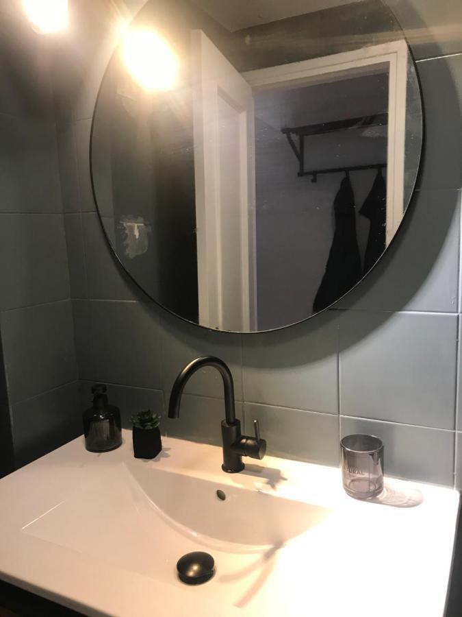 Apartamento Con Encanto Y Terraza En Barri Vell De Girona, El Cul De La Lleona Exterior foto